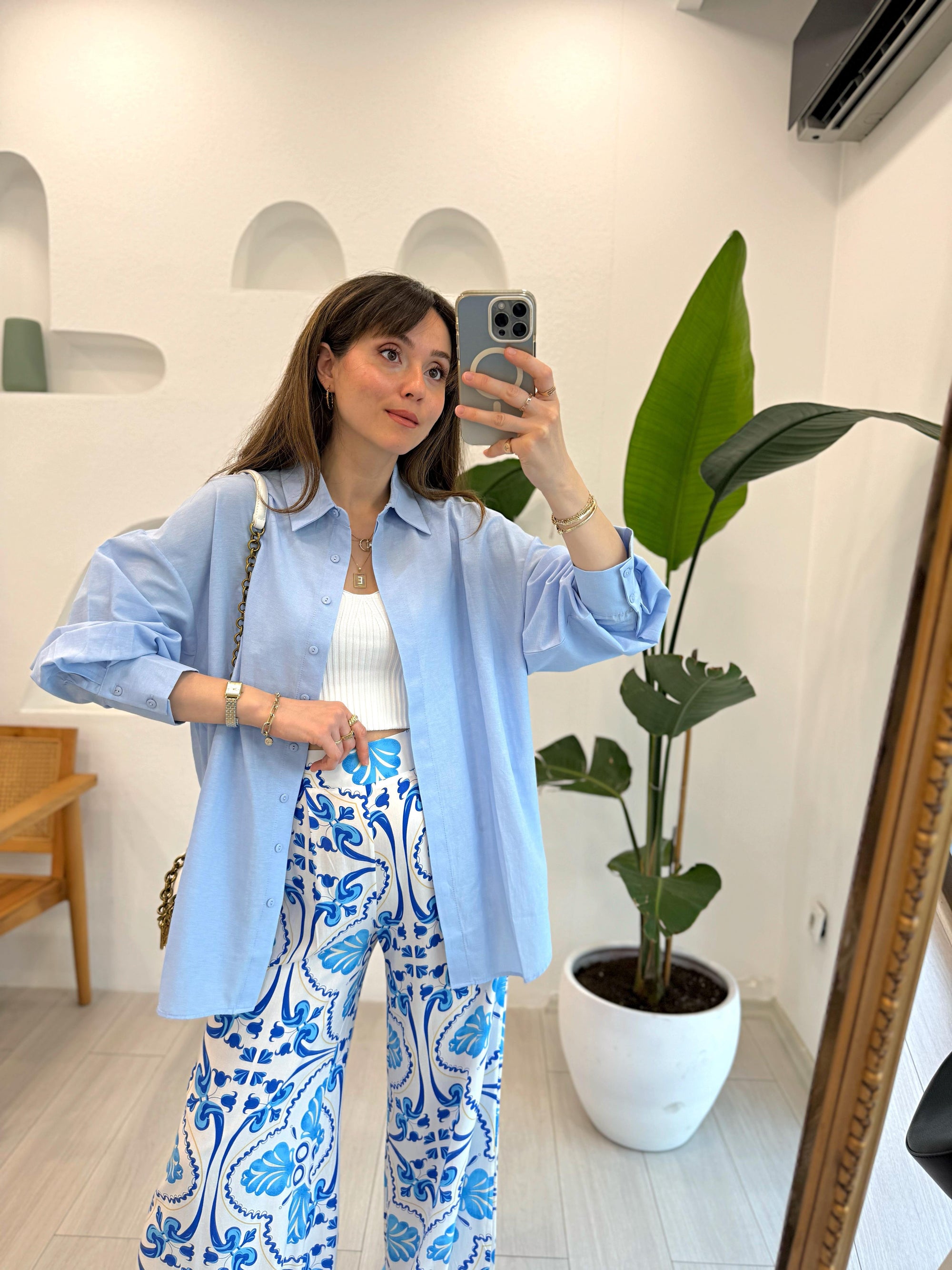 Oversized Shirts Breathable, lightweight, ideal for everyday wear