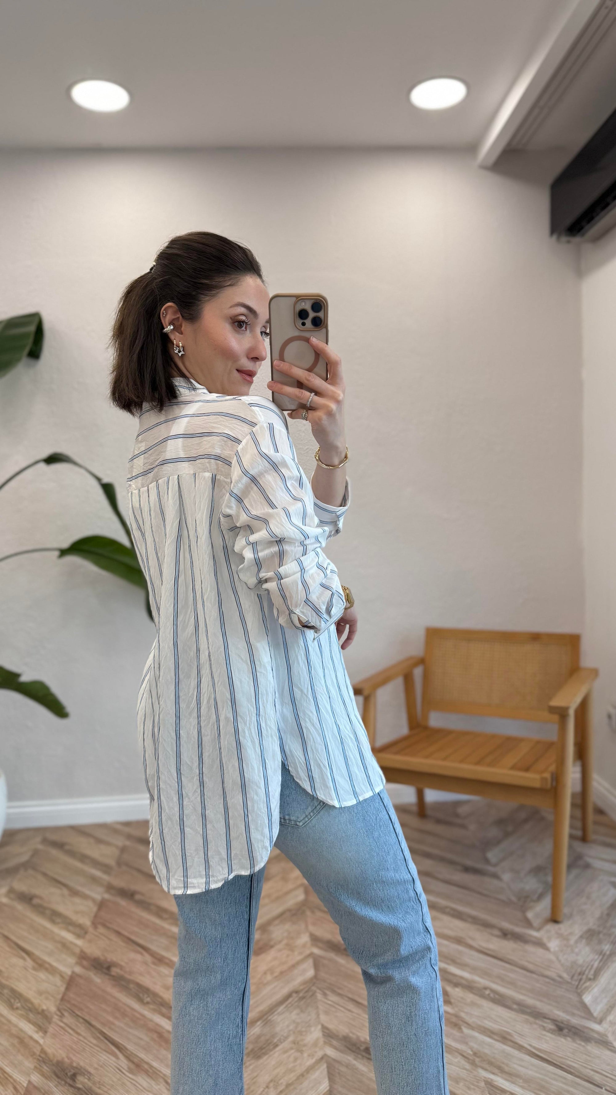 Oversized Shirts Breathable, lightweight, ideal for everyday wear