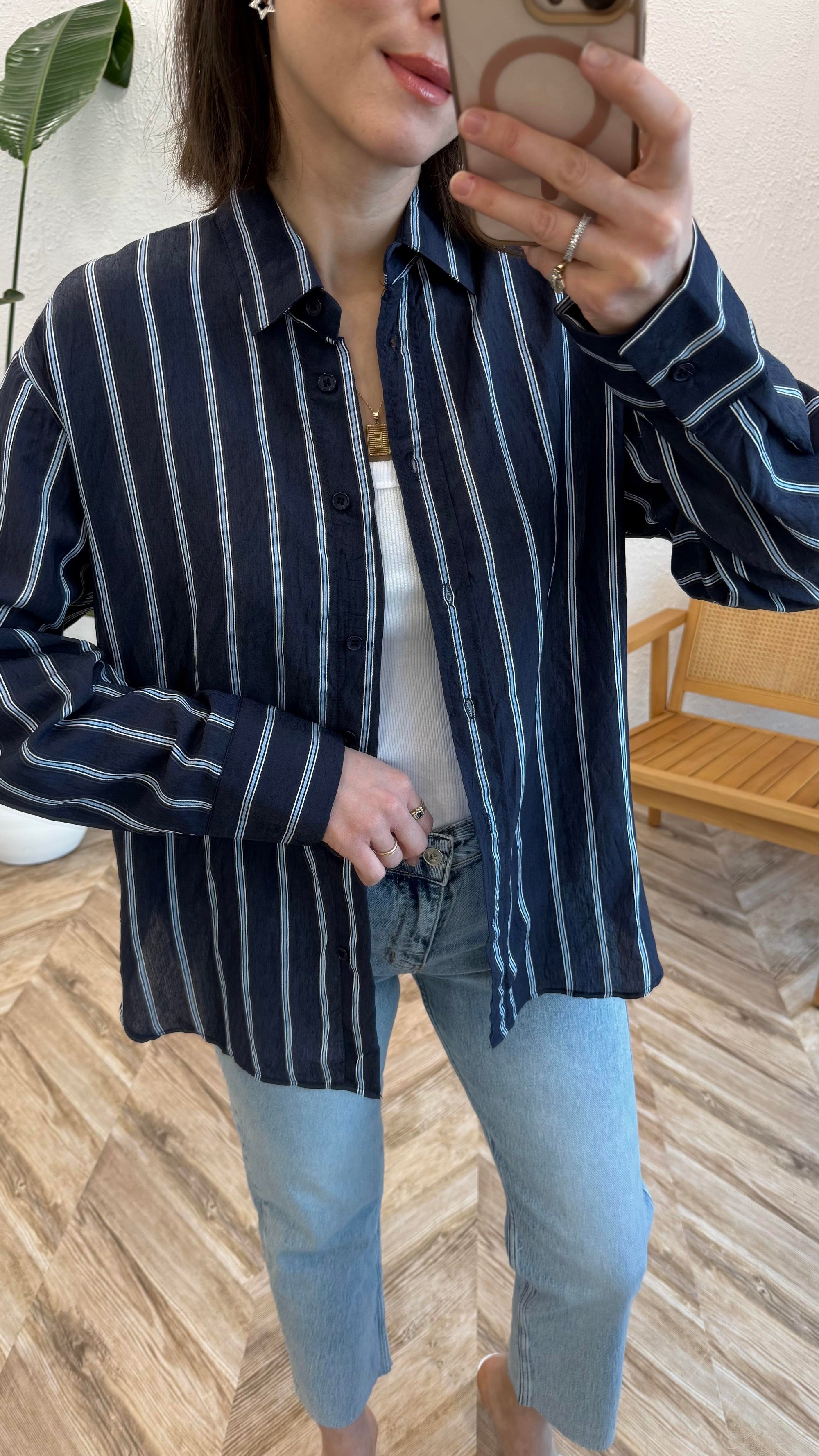 Oversized Shirts Breathable, lightweight, ideal for everyday wear