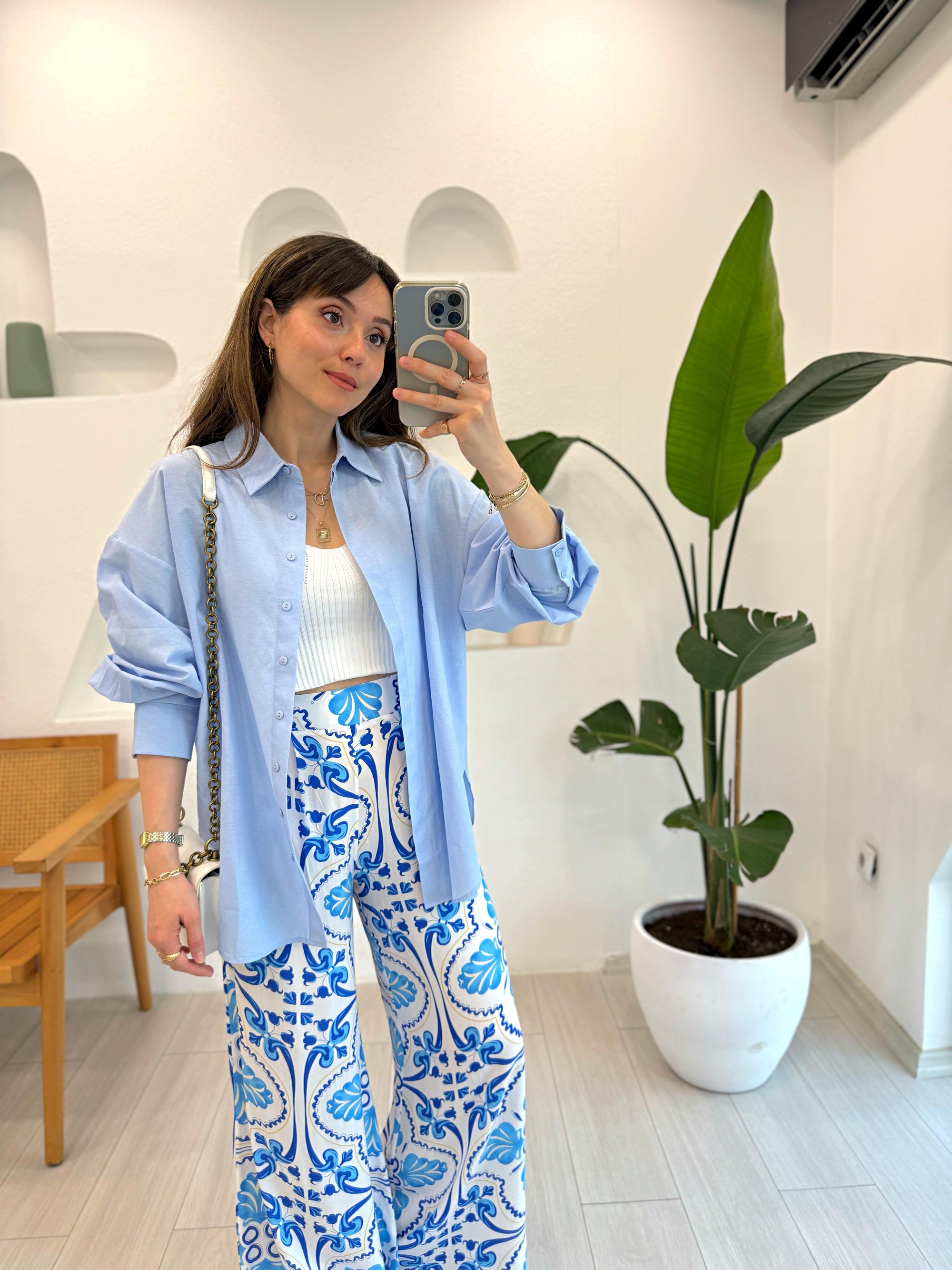 Oversized Shirts Breathable, lightweight, ideal for everyday wear
