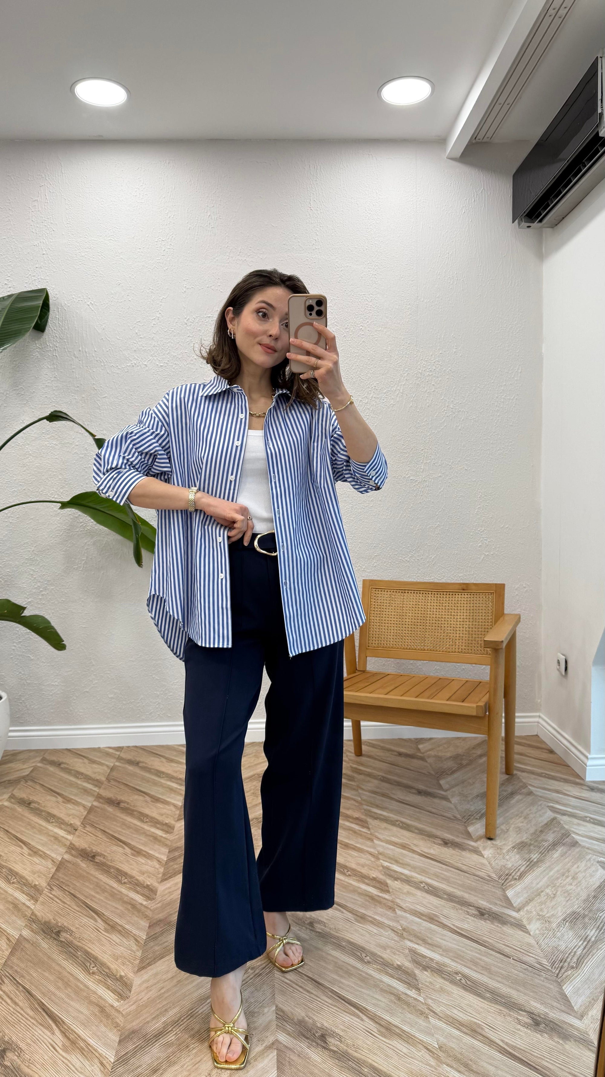 Oversized Shirts Breathable, lightweight, ideal for everyday wear