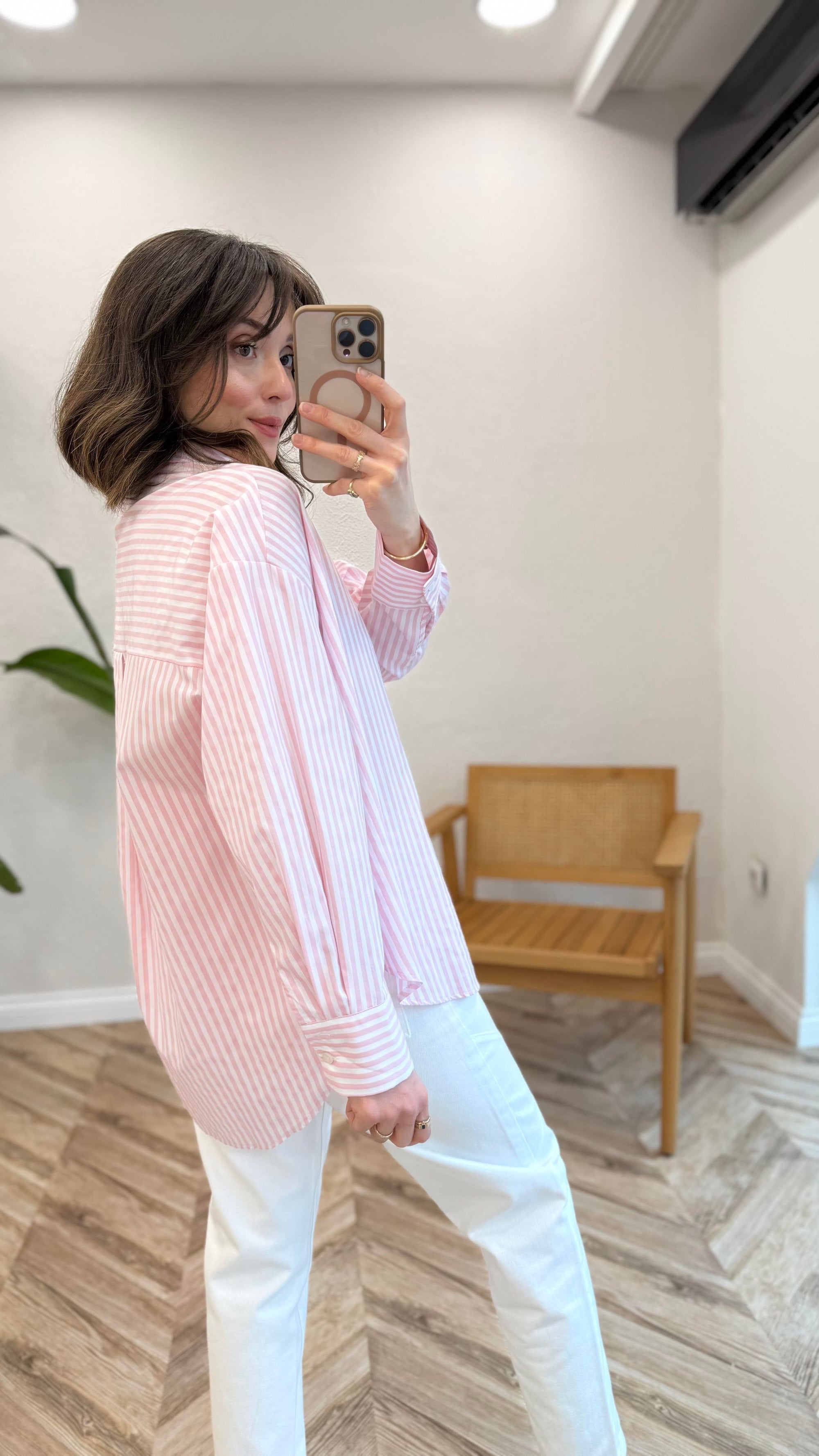 Oversized Shirts Breathable, lightweight, ideal for everyday wear