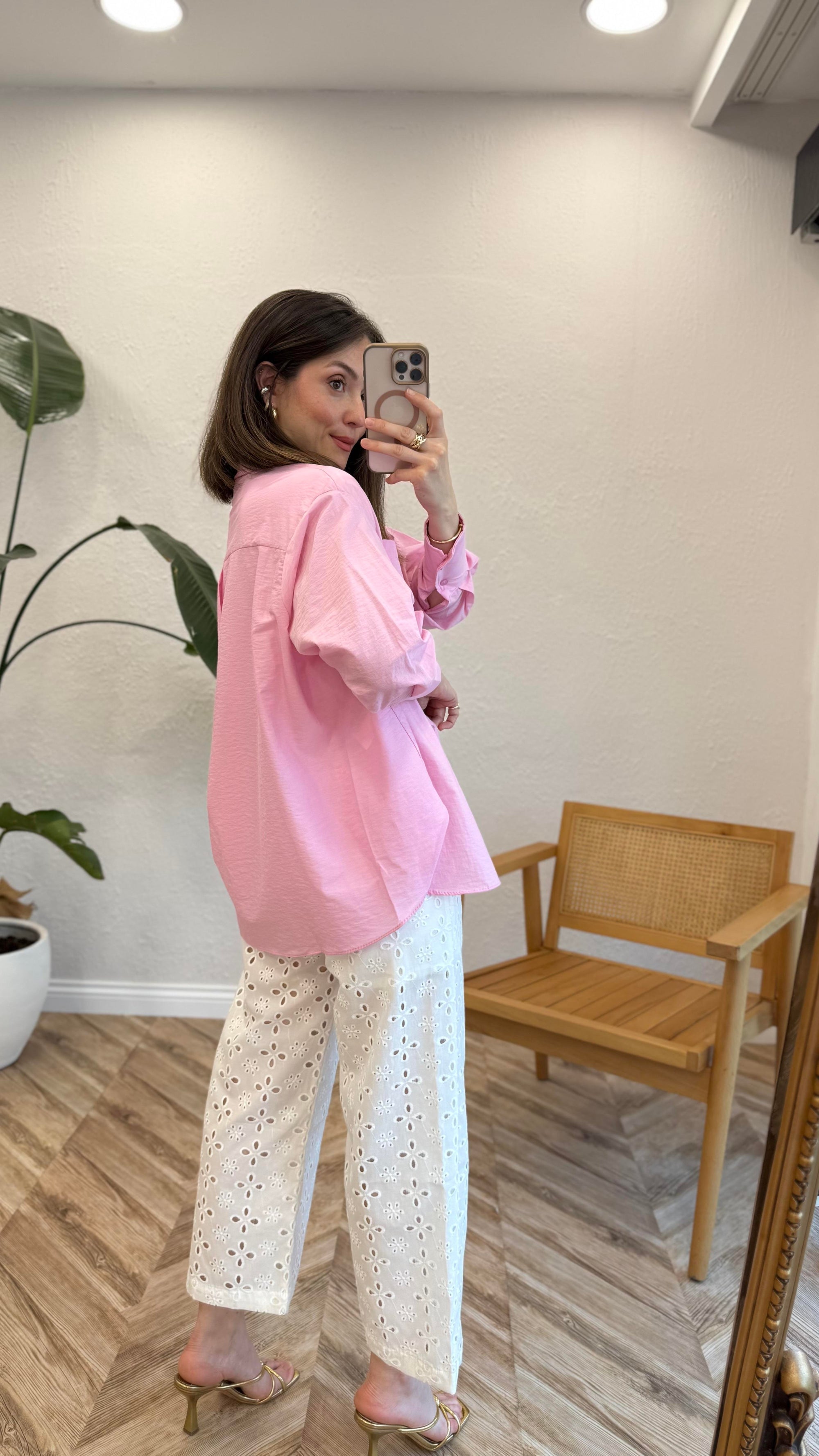 Oversized Shirts Breathable, lightweight, ideal for everyday wear