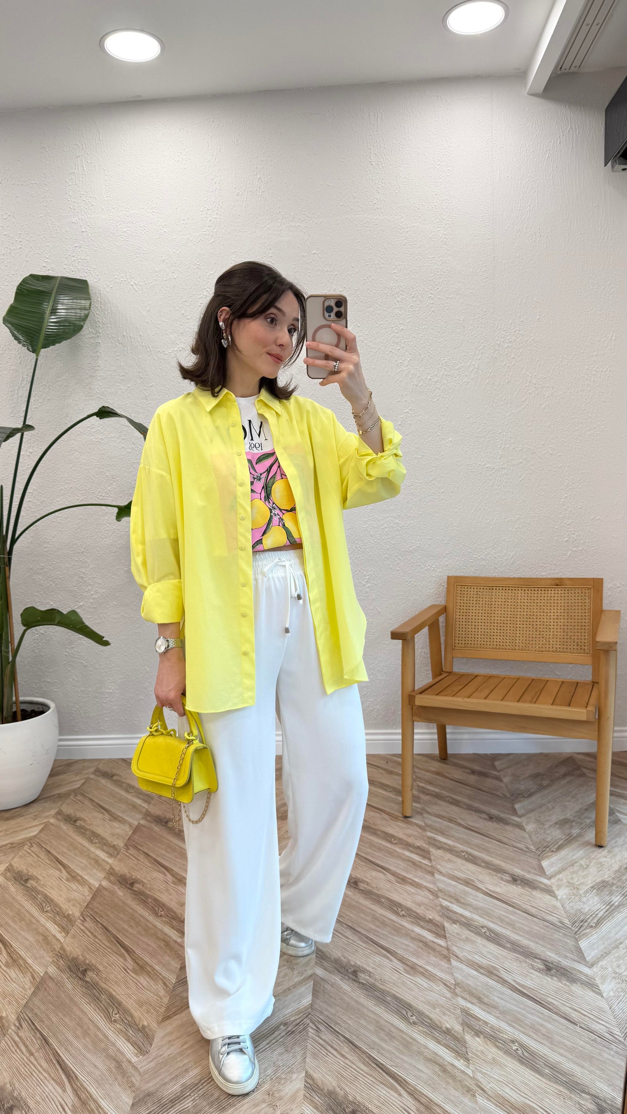 Oversized Shirts Breathable, lightweight, ideal for everyday wear