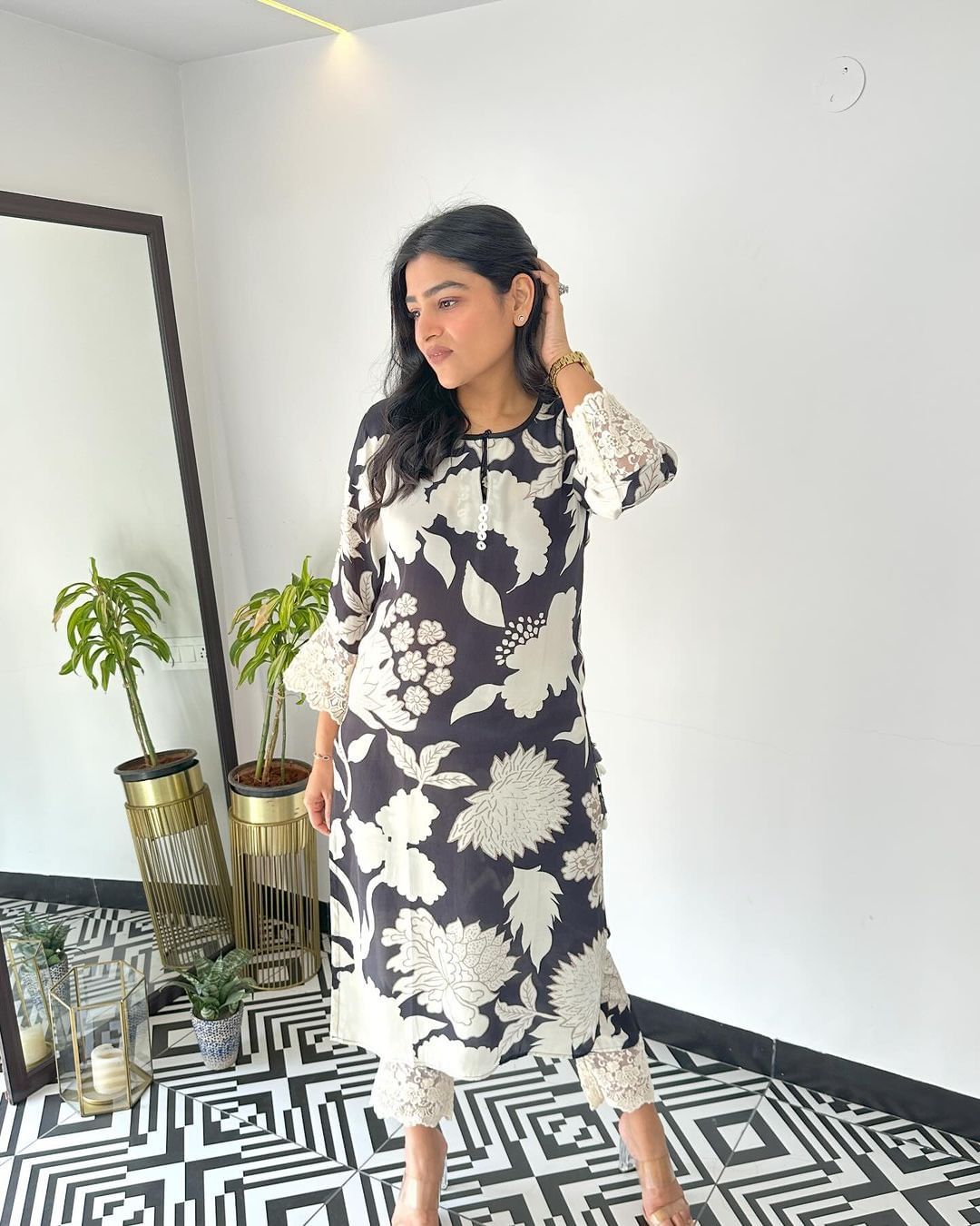 Black and White Crepe Kurta Set